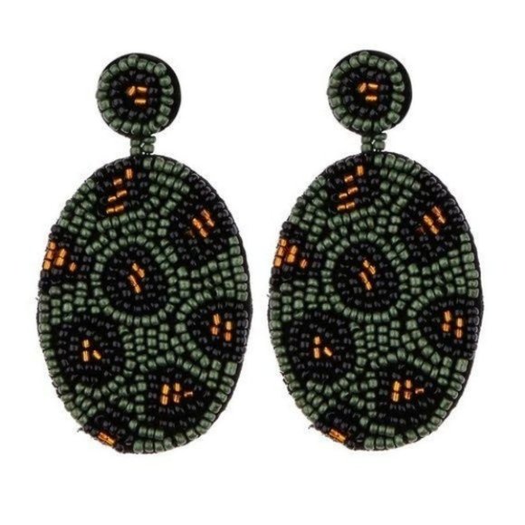 Leopard delicate beaded drop Earrings - Picture 4 of 9